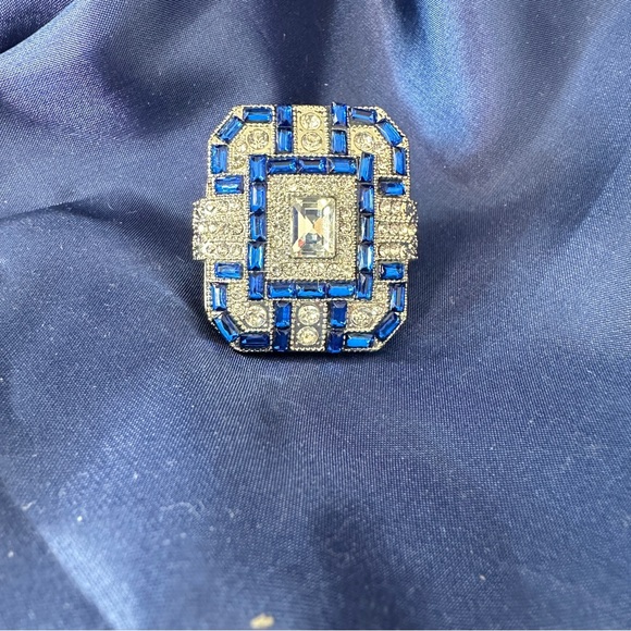 ???? Jewelry - Silver tone and blue sapphire ring